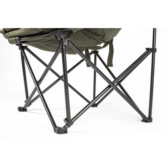 indulgencemoonchair2-550x550w indulgencemoonchair2-550x550w